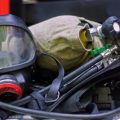 天候・潮の急変に備える装備選びと車中待機・避難の実践的アドバイス