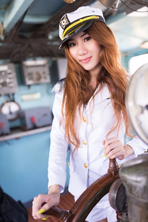 女性アングラー向け、おしゃれで機能的な釣り服装特集