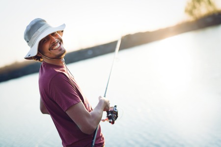 水温低下時に有効なルアーカラーとアクションパターン