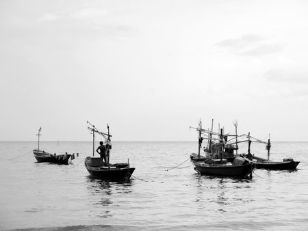 台風・低気圧接近時のリスクと安全管理―釣り場選びと撤退のタイミング