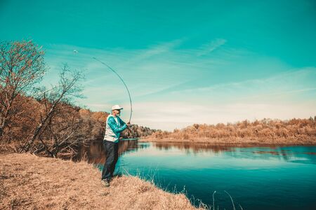 四季折々の川釣り・湖釣り：季節ごとのおすすめターゲット